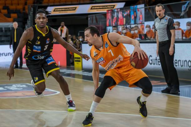 系的球员 系的球员