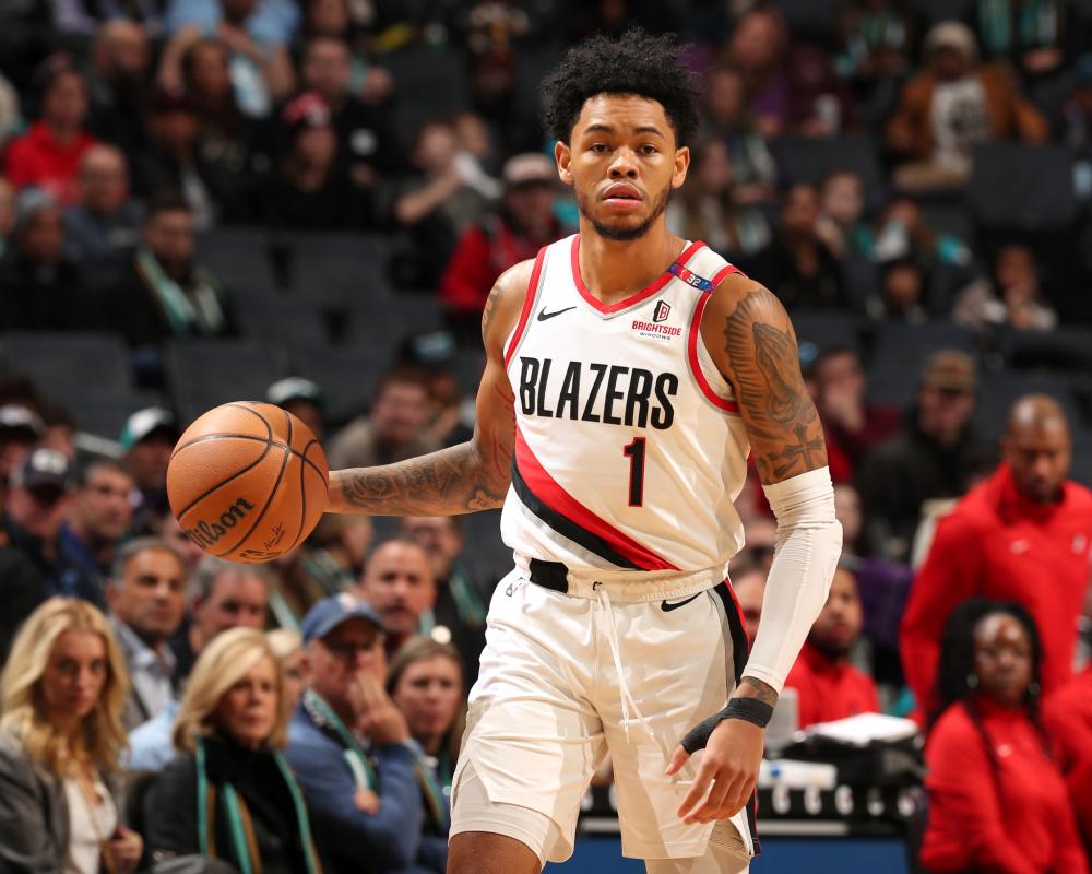 的射门为球 的射门为球